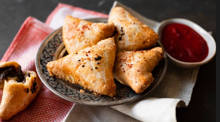  Veg Samosa (3 Pieces) 